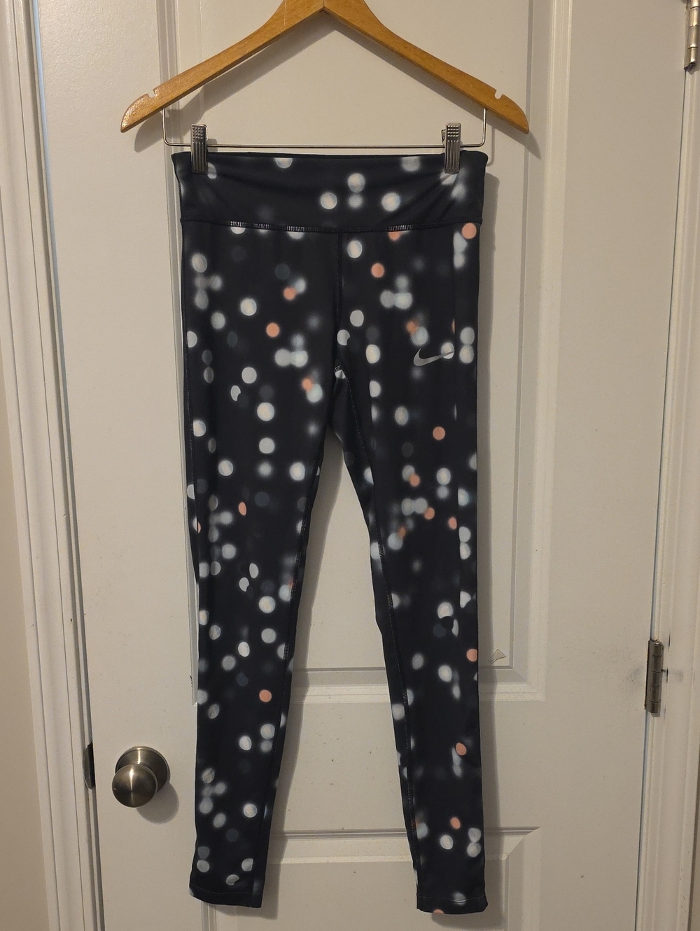 Nike Dri-FIT workout leggings size small